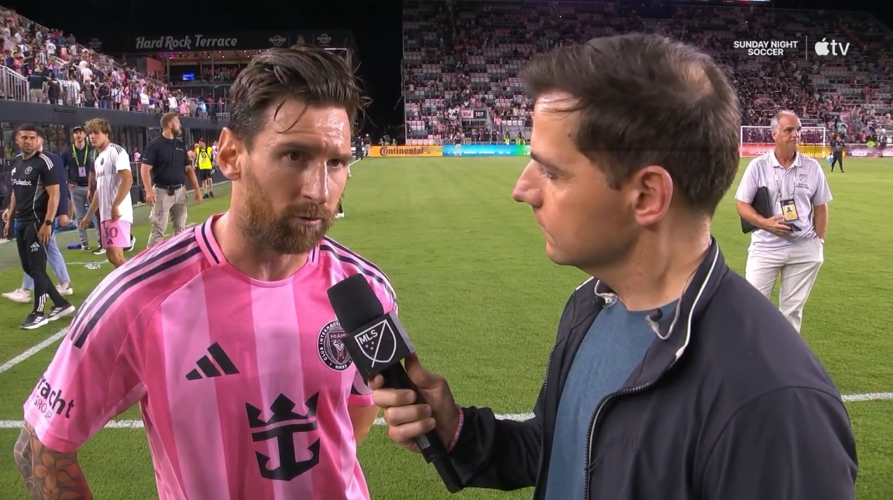 包含梅西赛事官方发布爆冷新规，G2争议不断！的词条