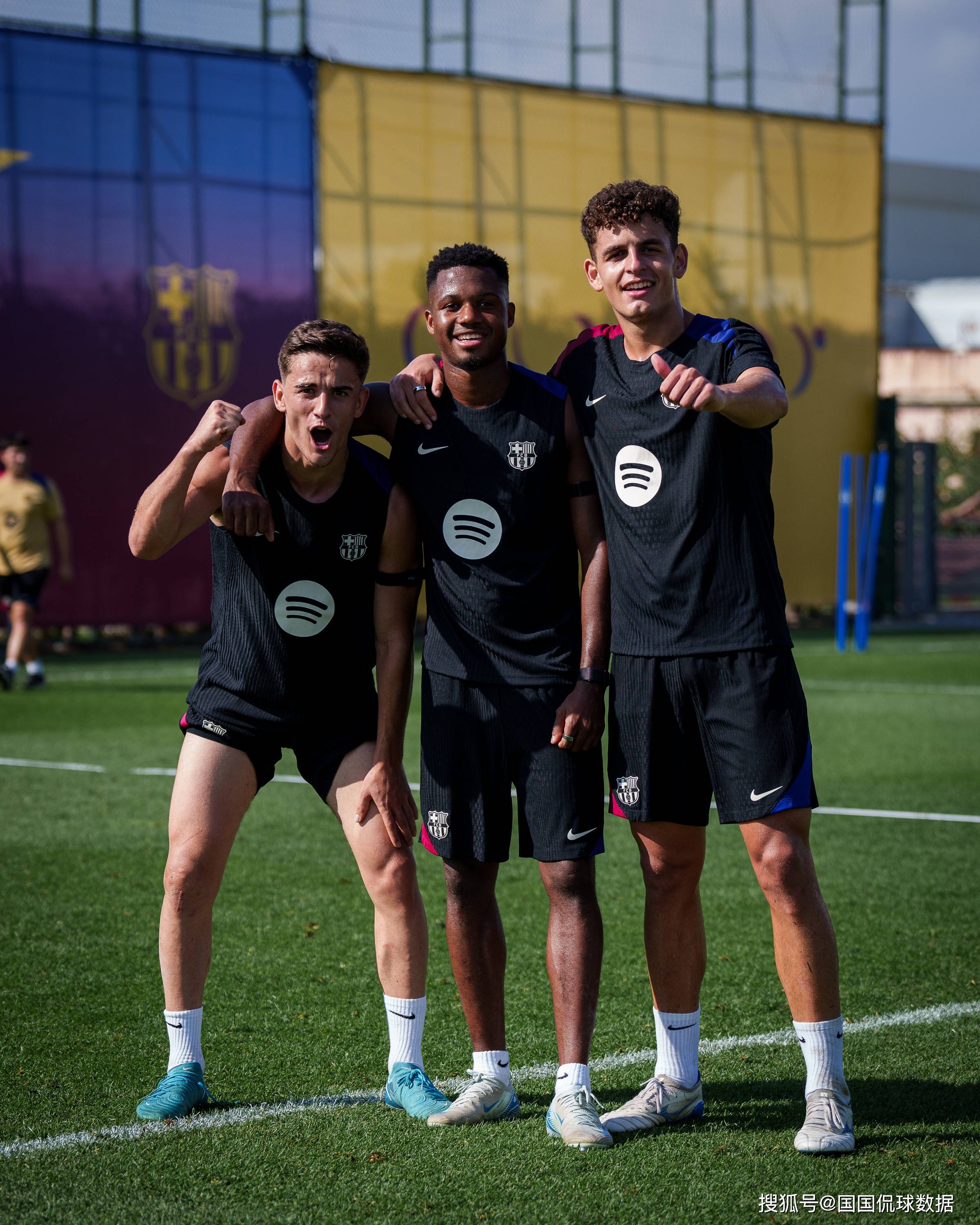 清晨拜仁慕尼黑调整名单以备西甲;遗憾出局环节打磨;管理层满意;阵容厚度经受考验的简单介绍 清晨拜仁慕尼黑调整名单以备西甲;遗憾出局环节打磨;管理层满意;阵容厚度经受考验的简单介绍